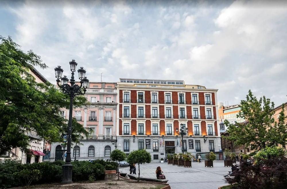 Intur Palacio San Martin Madrid Bagian luar foto